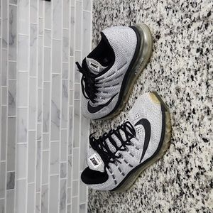 Nike Men's Gray Air Max Shoes